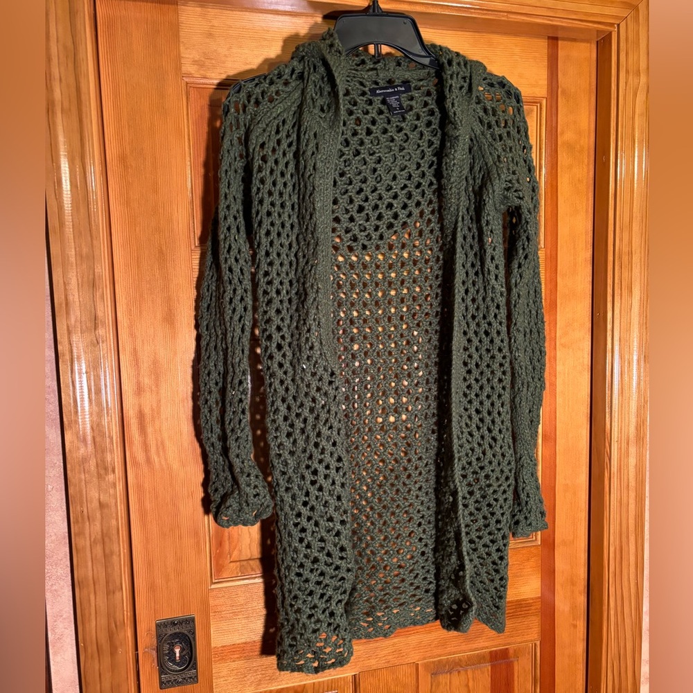 Abercrombie and Fitch size small forest green knit hooded cardigan long
